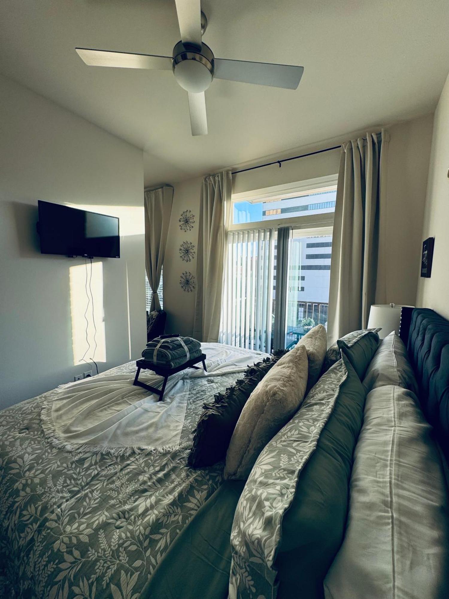 Apartment Close To Everything In Downtown King Bed Free Onsite Parking And Wifi